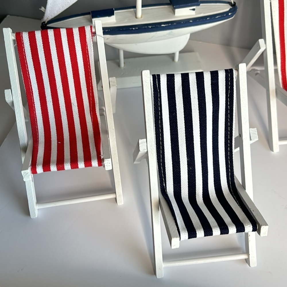 SAILBOAT, CANOE, BEACH CHAIRS NAUTICAL DECOR - Picture 5 of 7